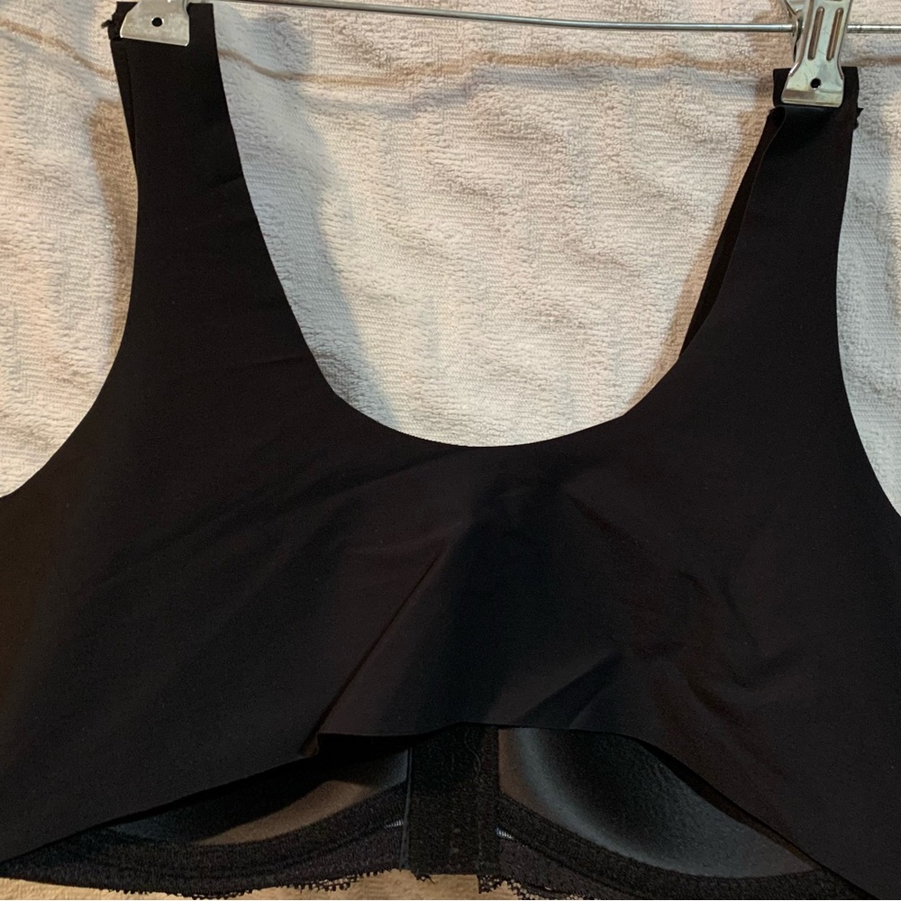 Front close lightly lined bra - Picture 4 of 6